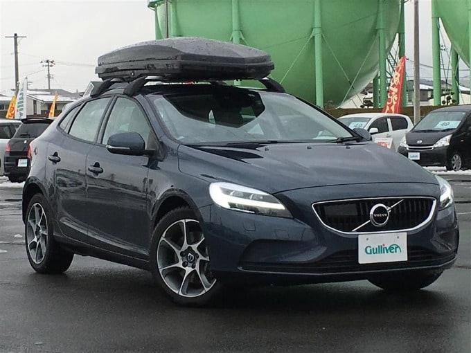 【他店入荷情報】 '19 ボルボ Ｖ４０ Ｔ３ タックエディション（ディーラー車）01