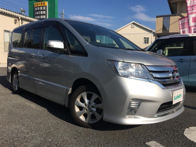 中古車入荷情報　H23 日産 セレナ 　　ガリバー 釜利谷店01