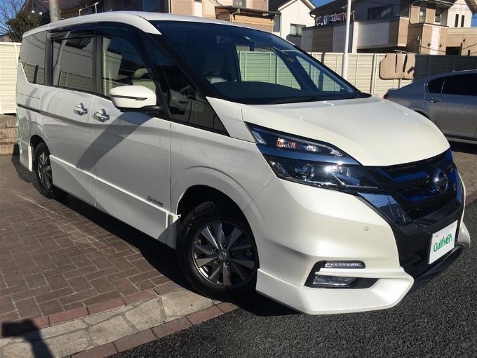 ☆★R01 日産 セレナ ｅ－パワー ハイウェイスター Ｖ☆★01