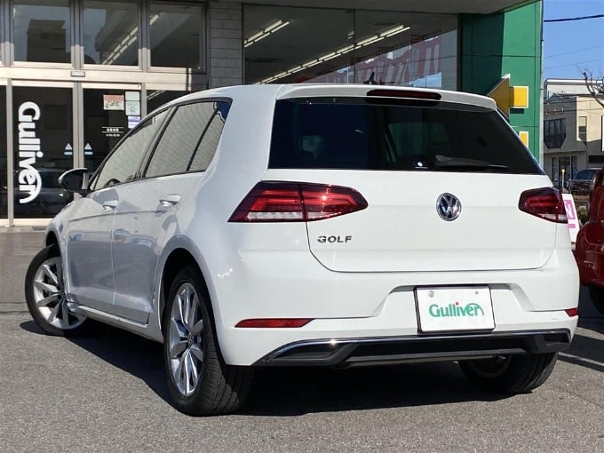 令和シリーズ！R1 VW ゴルフ TSIコンフォートライン　入荷しました！02