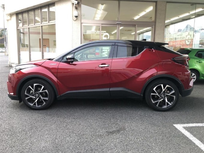 中古車入荷情報　　H30 トヨタ Ｃ－ＨＲ 　　ガリバー 釜利谷店02