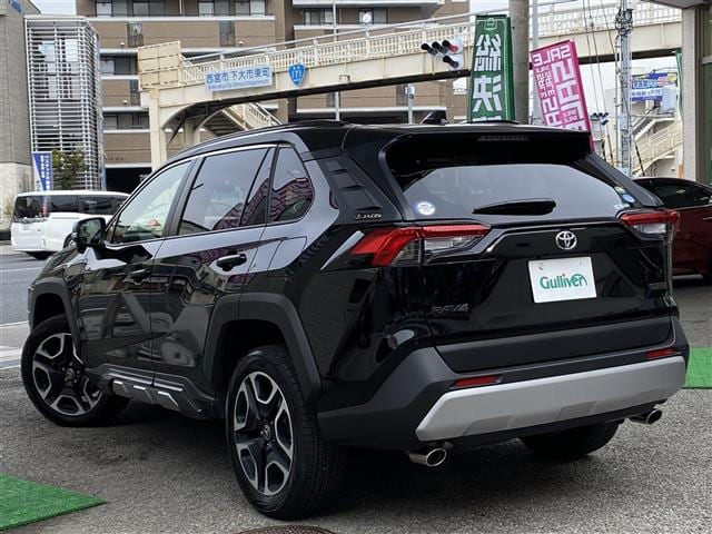 RAV4入荷しました！！NO.202