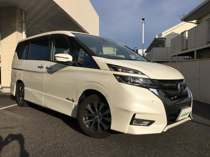 中古車入荷情報　　H29 日産 セレナ ハイウェイスター Ｇ　　ガリバー 釜利谷店01