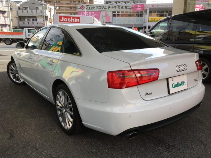 アウディ Ａ６　３．０ ＴＦＳＩ クワトロ　入庫しました‼︎03