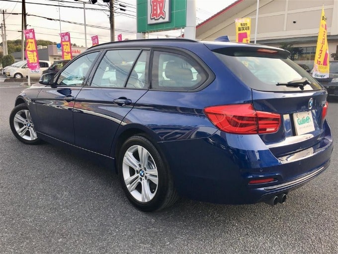  入荷情報　 '17 ＢＭＷ ３２０ｉ ツーリング スポーツ（ディーラー車）02