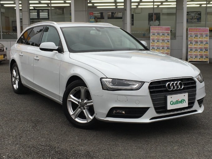 Audi A4 アバント 2.0 TFSIが入庫致しました！！！01