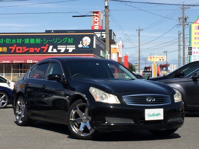 津島市　中古車　入庫紹介！！！「スカイライン」！！！01