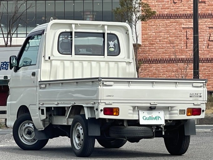 H21年式 ダイハツ ハイゼットトラック 4WD 66000キロ 入庫致しました。04