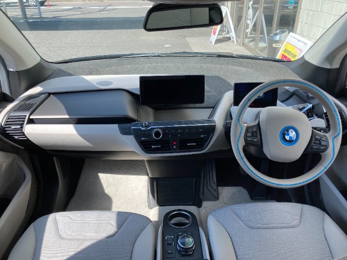 刈谷市 中古車 オススメ車両の紹介！　【H26 ＢＭＷ ｉ３ レンジエクステンダー（ディーラー車）】02