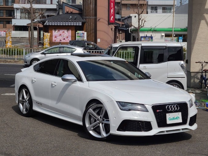 '14 アウディ RS7入荷しました！！01