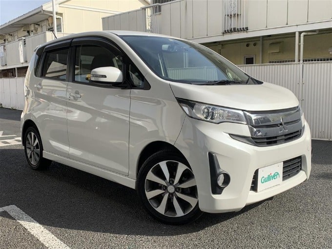 中古車入荷情報　H26 三菱 ｅＫカスタム 　　ガリバー釜利谷店01