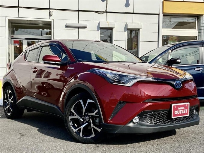 豊田市　中古車販売　オススメ車両のご紹介！【H30 トヨタ Ｃ－ＨＲ Ｇ】01