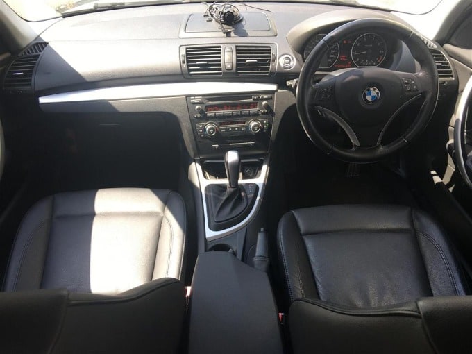 中古車入荷情報　　'08 ＢＭＷ １２０ｉ 　　　ガリバー釜利谷店04