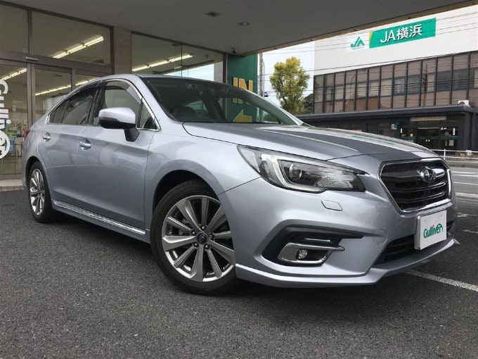 中古車入荷情報　R01 スバル レガシィ Ｂ４ 　　ガリバー 釜利谷店01