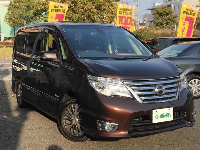 中古車入荷情報！！！　　　H28 日産 セレナ 　　　ガリバー港北中央店01