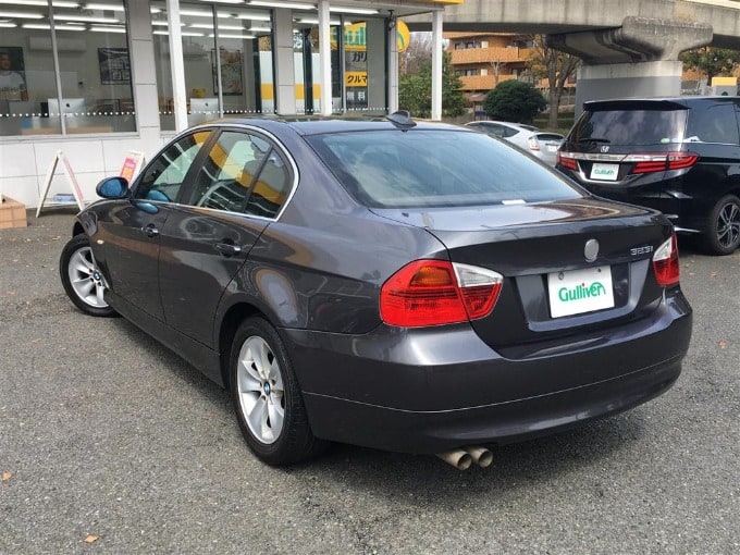 中古車入荷情報！！！　　　'06 ＢＭＷ ３２３ｉ 　　　ガリバー港北中央店03