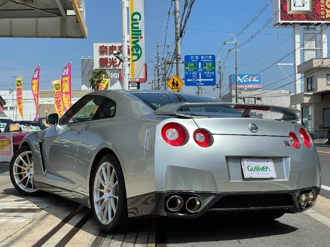 スーパーカー GT-R 緊急入庫しました❗️❗️ ＧＴ－Ｒ03