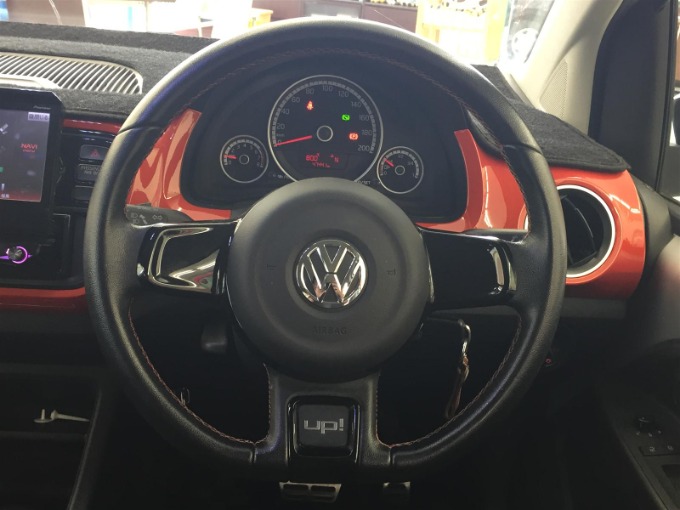 【入庫情報】VW　アップ！　入庫しております！！！04