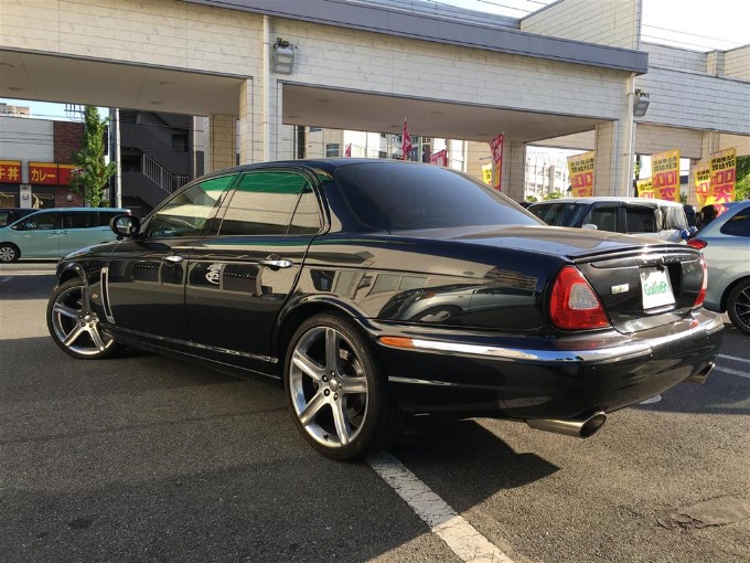 ✰入荷情報！ '06 ジャガー ＸＪＲ✰03