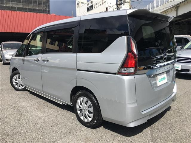 H30 日産 セレナ Ｘ Ｖセレクション 入荷しました！02