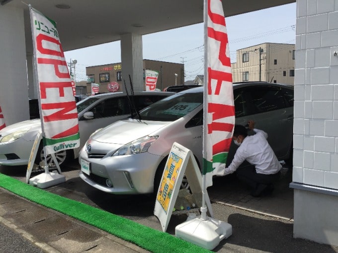 本日も全力洗車しながら皆様のご来店お待ちしております！01