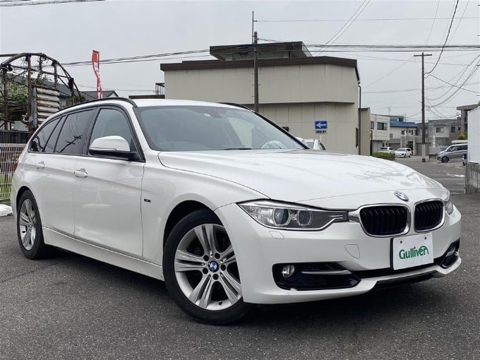 一宮市　中古車購入　オススメ車両のご紹介！　【'13　BMW　320i　ツーリング　スポーツ　（ディーラー車）】02