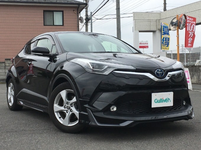 新しい車入荷しました！！ Ｃ－ＨＲ01