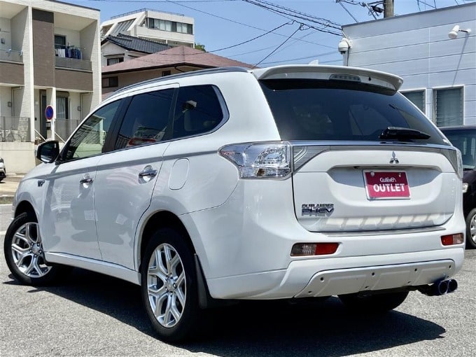 豊田市　中古車販売　オススメ車両のご紹介！【H26 三菱 アウトランダー ＰＨＥＶ Ｇ ナビパッケージ】03