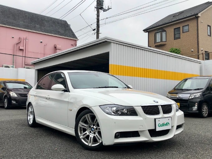 新着入荷情報！！BMW325i Mスポーツ01