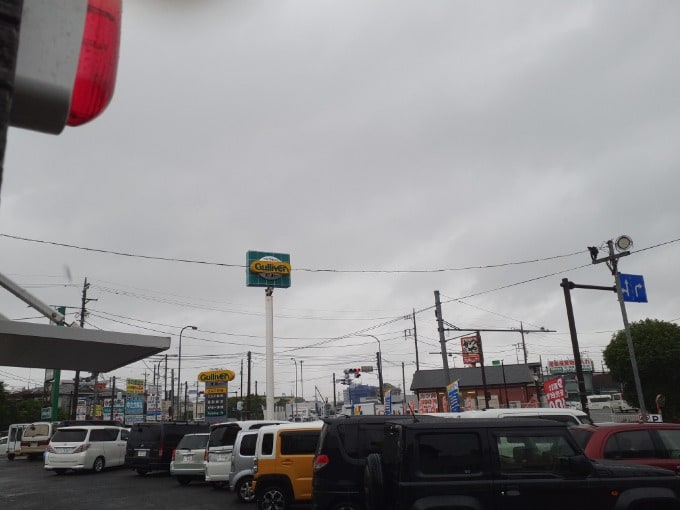 雨。雨。ロール。01