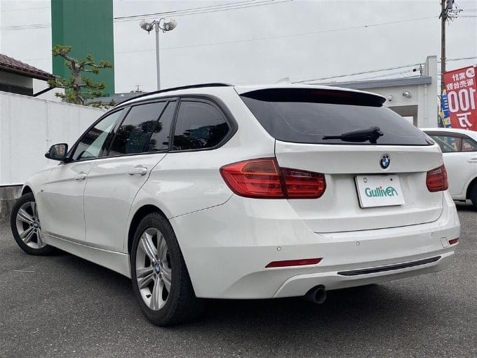 一宮市　中古車購入　オススメ車両のご紹介！　【'13　BMW　320i　ツーリング　スポーツ　（ディーラー車）】04