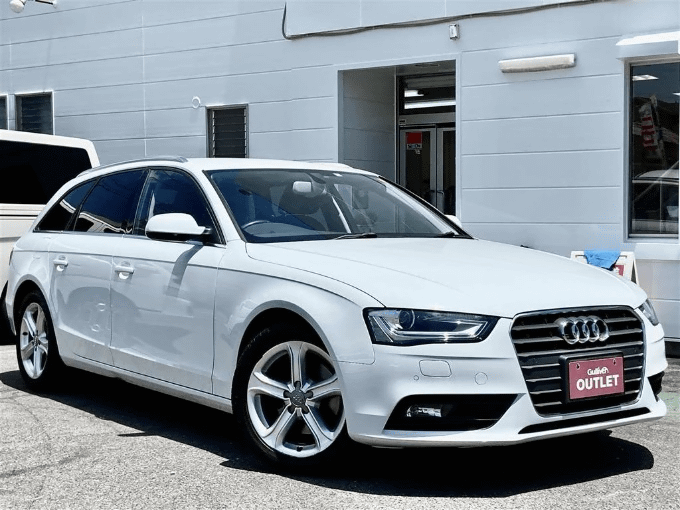 豊田市　中古車販売　オススメ車両のご紹介！【 '13 アウディ Ａ４ アバント ２．０ ＴＦＳＩ（ディーラー車）】01