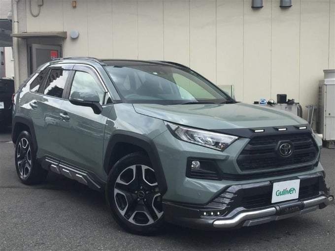 中古車入荷情報　　R02 トヨタ ＲＡＶ４ 　　ガリバー １６号横須賀中央店01