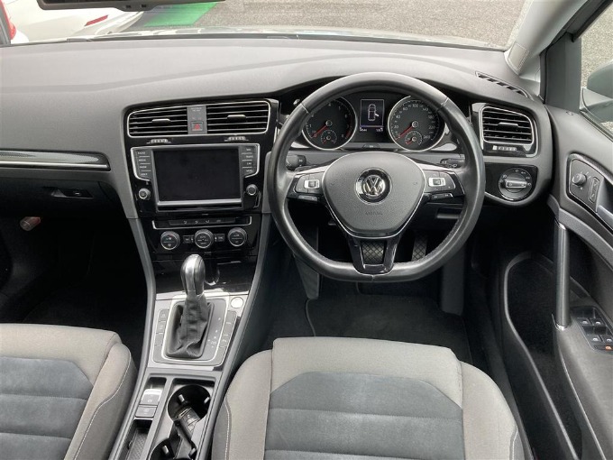 '16 VW ゴルフ TSI ハイライン BMテクノ（ディーラー車）35千キロ 134.9万円 6/7現在展示中02