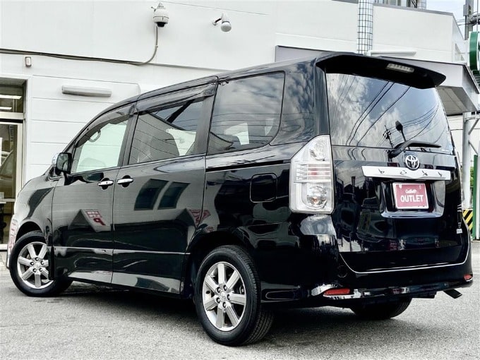 豊田市　中古車販売　オススメ車両のご紹介！【H22 トヨタ ヴォクシー ＺＳ 煌Ⅱ】03