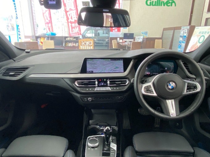 ［入庫車両情報]BMW 118i入庫しております！！！！03