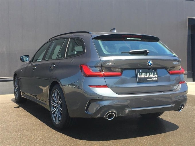 `20　ＢＭＷ　320ｄ　ｘdrive ツーリングMスポーツ　入庫しました♬02