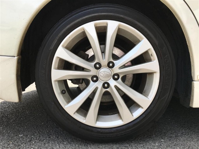 スバル不動の人気車種。02