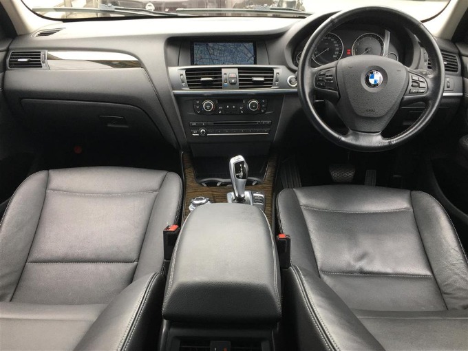 ✰入荷情報！ '13 ＢＭＷ Ｘ３ ｘＤｒｉｖｅ２０ｉ（ディーラー車）✰02