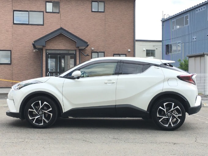 新着車両ご紹介！トヨタ C-HR【盛岡市 中古車 車査定】03