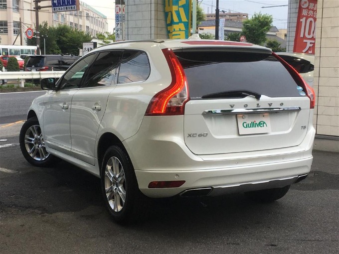 ✰入荷情報！'15 ボルボ ＸＣ６０ Ｔ５ ラグジュアリーＥＤ（ディーラー車）✰03