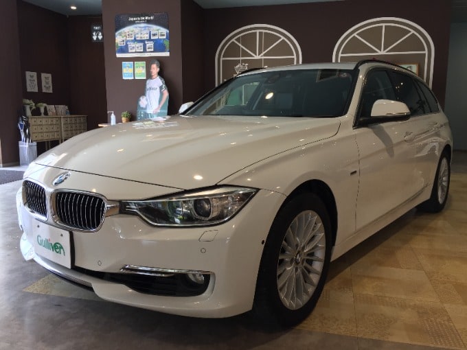 BMW320iツーリング xDrive luxuryが入荷しました！　01