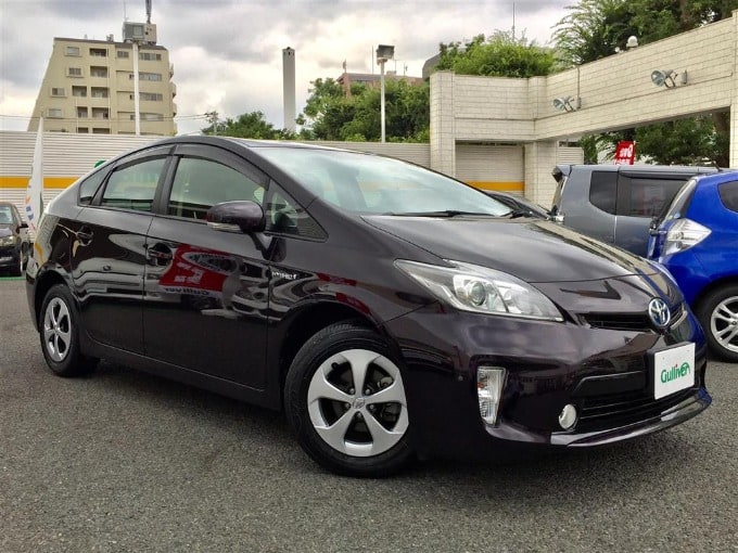 H25 トヨタ プリウス S 20千キロ 99.9万円 7/17現在展示中01