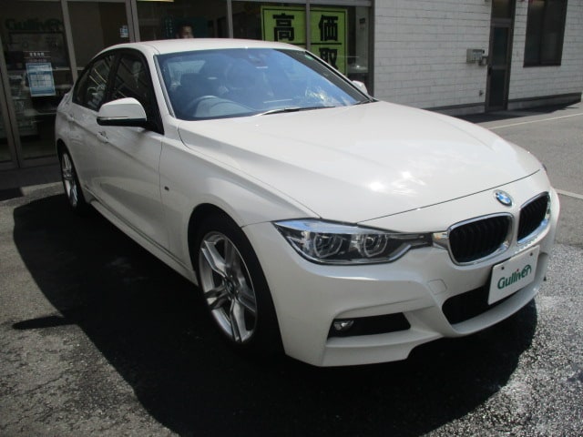 低走行BMW320d  入荷しました！01