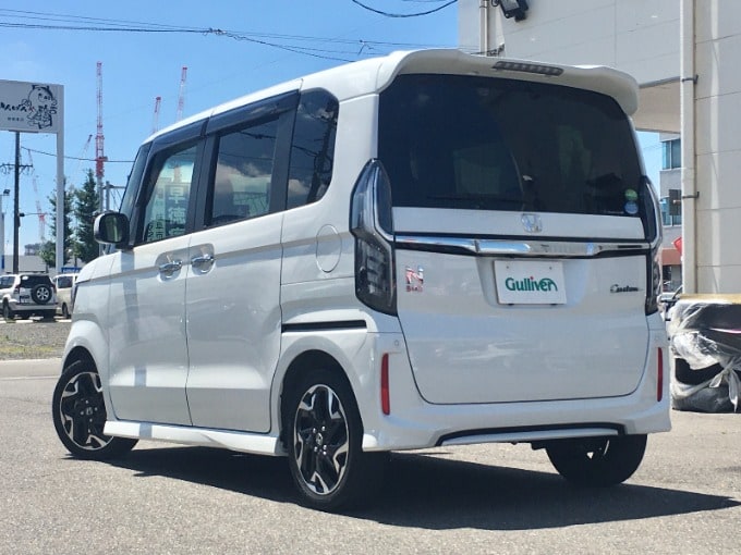 岐阜市　中古車販売　おすすめ車両の紹介！【R2 NBOX カスタムG L ターボ ホンダセンシング　白 】05