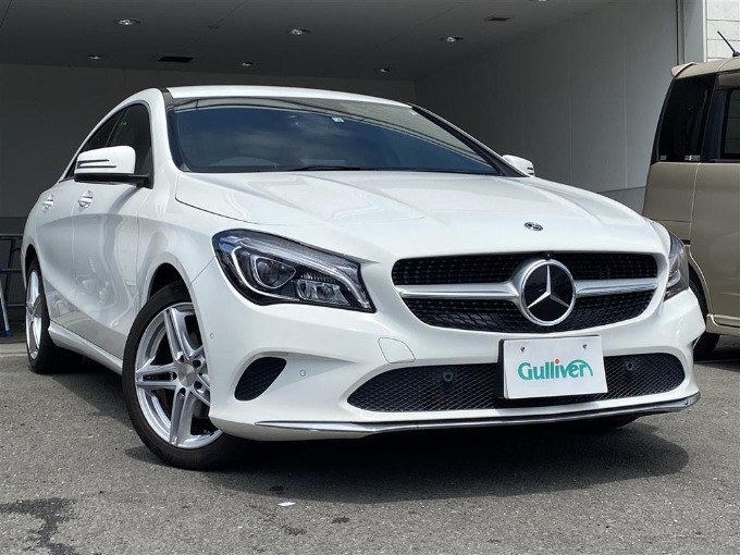 ✰入荷情報！ '18 Ｍ・ベンツ ＣＬＡ２２０ ４ＭＡＴＩＣ✰01