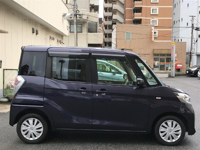 中古車入荷情報　H27 日産 デイズ ルークス      ガリバー16号横須賀中央店02