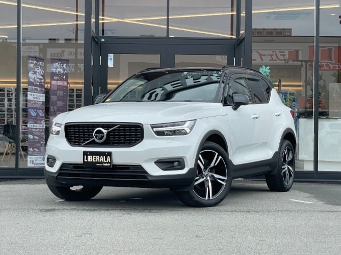 ボルボ　XC40　入荷いたしました！01