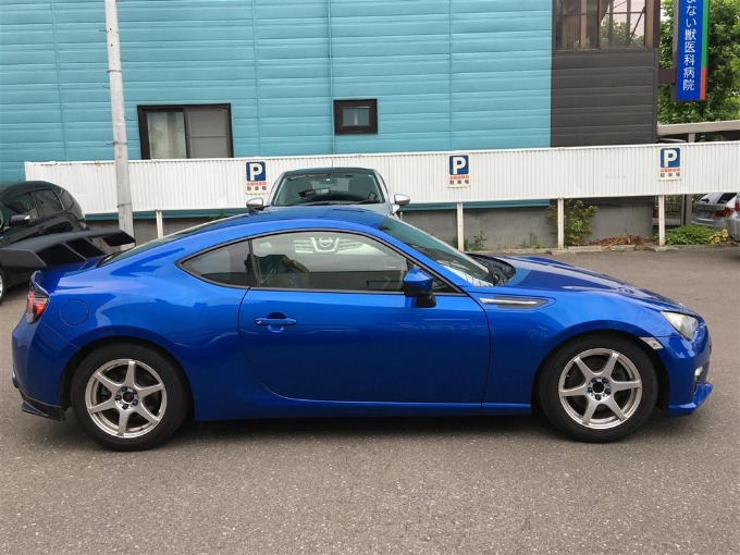 H25 スバル ＢＲＺ Ｓ登録致しました04