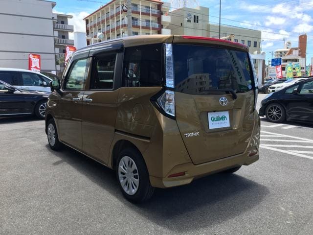 ☆入荷車両のお知らせ☆　トヨタ　タンク02